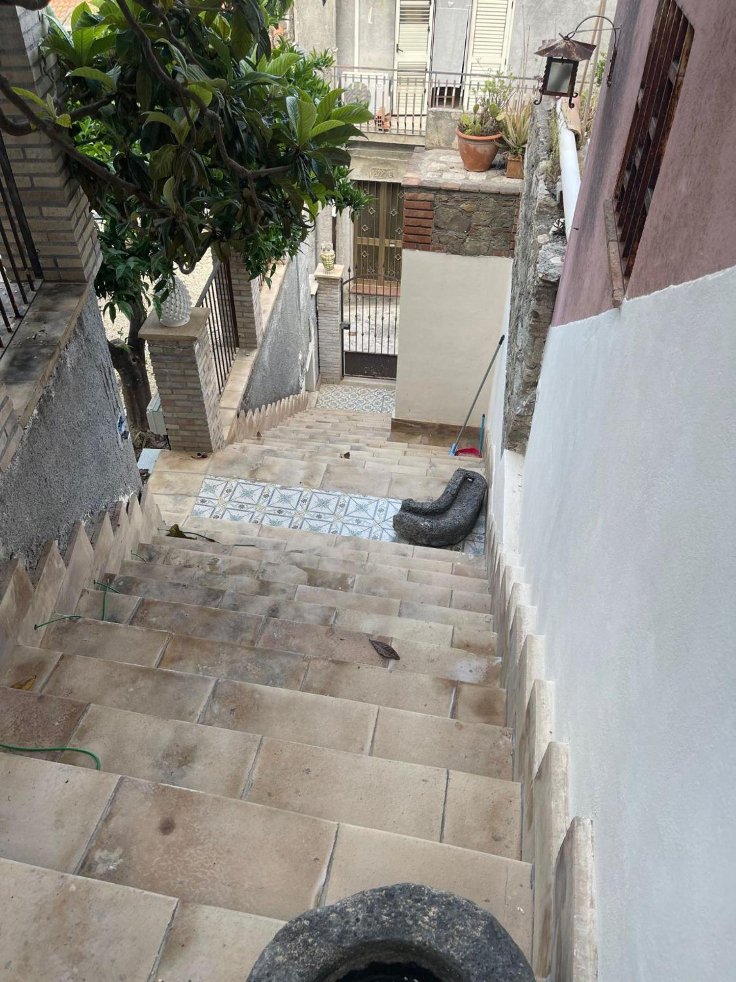 Bed And Relax-Il Maniero Bed & Breakfast Calatabiano Exterior photo