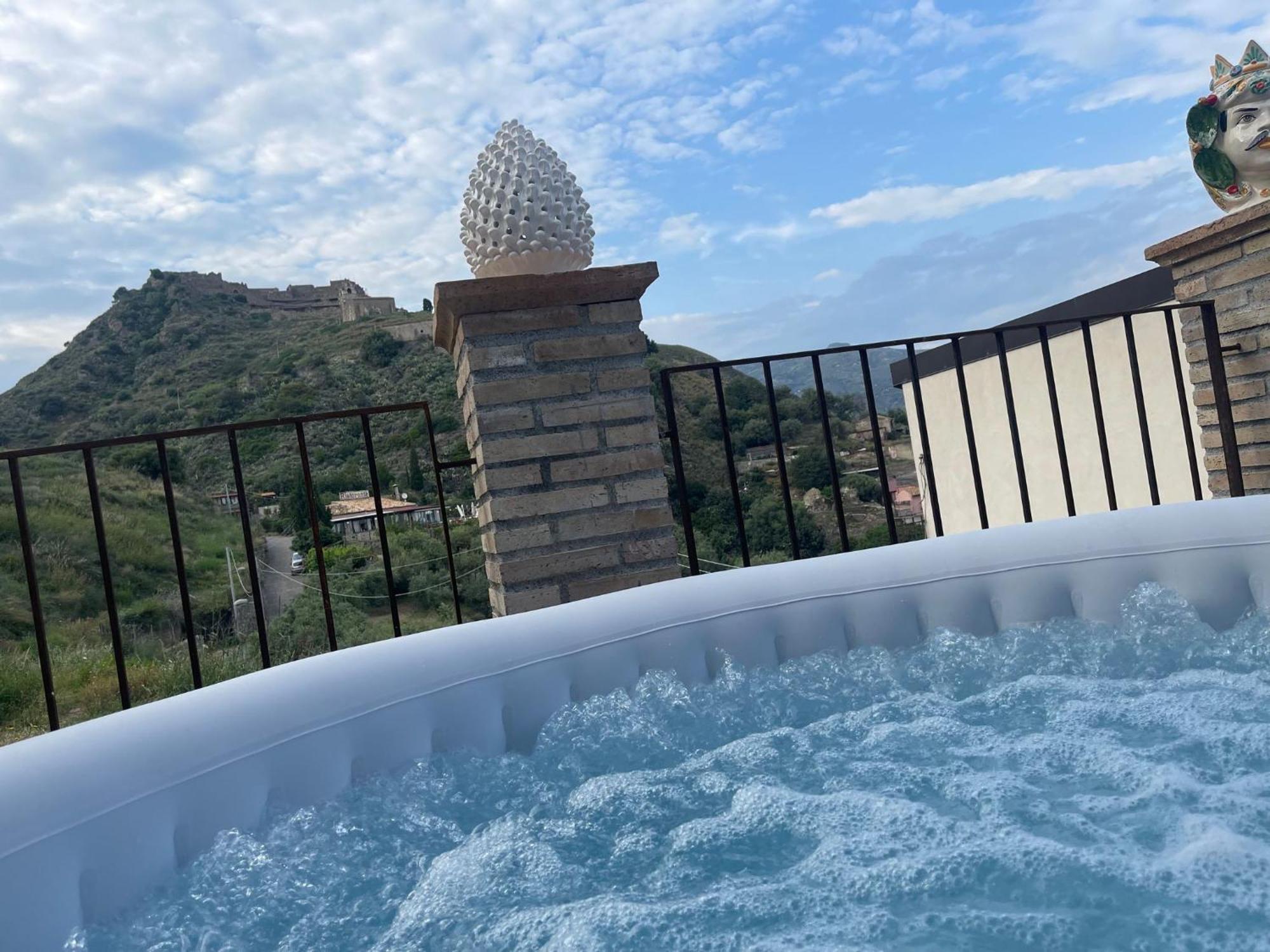 Bed And Relax-Il Maniero Bed & Breakfast Calatabiano Exterior photo