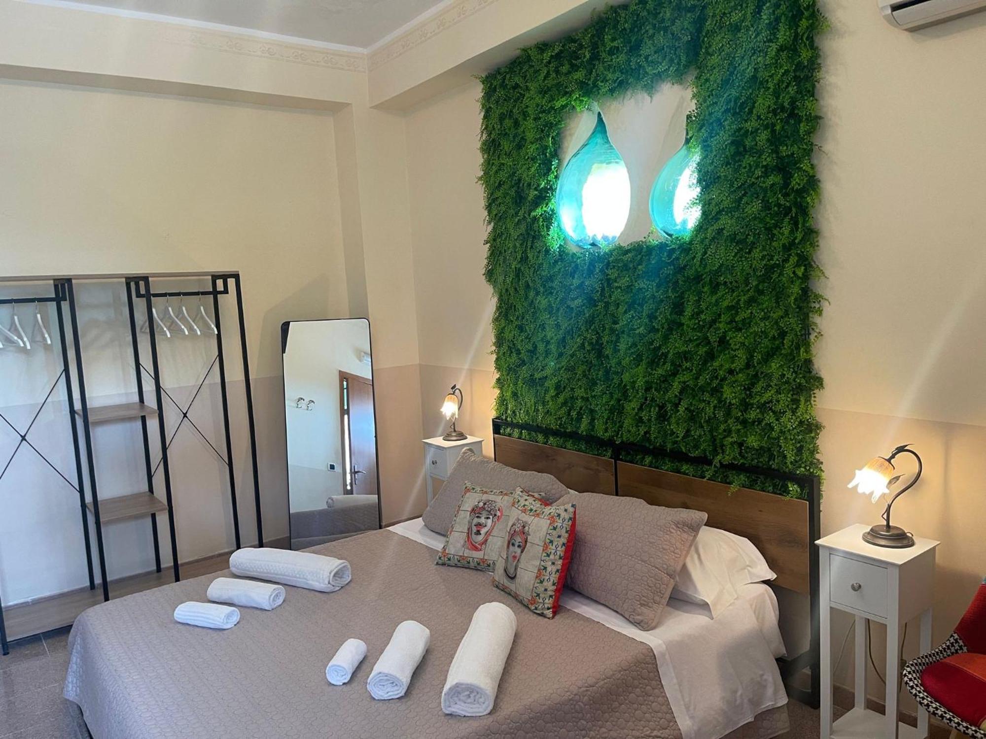 Bed And Relax-Il Maniero Bed & Breakfast Calatabiano Exterior photo