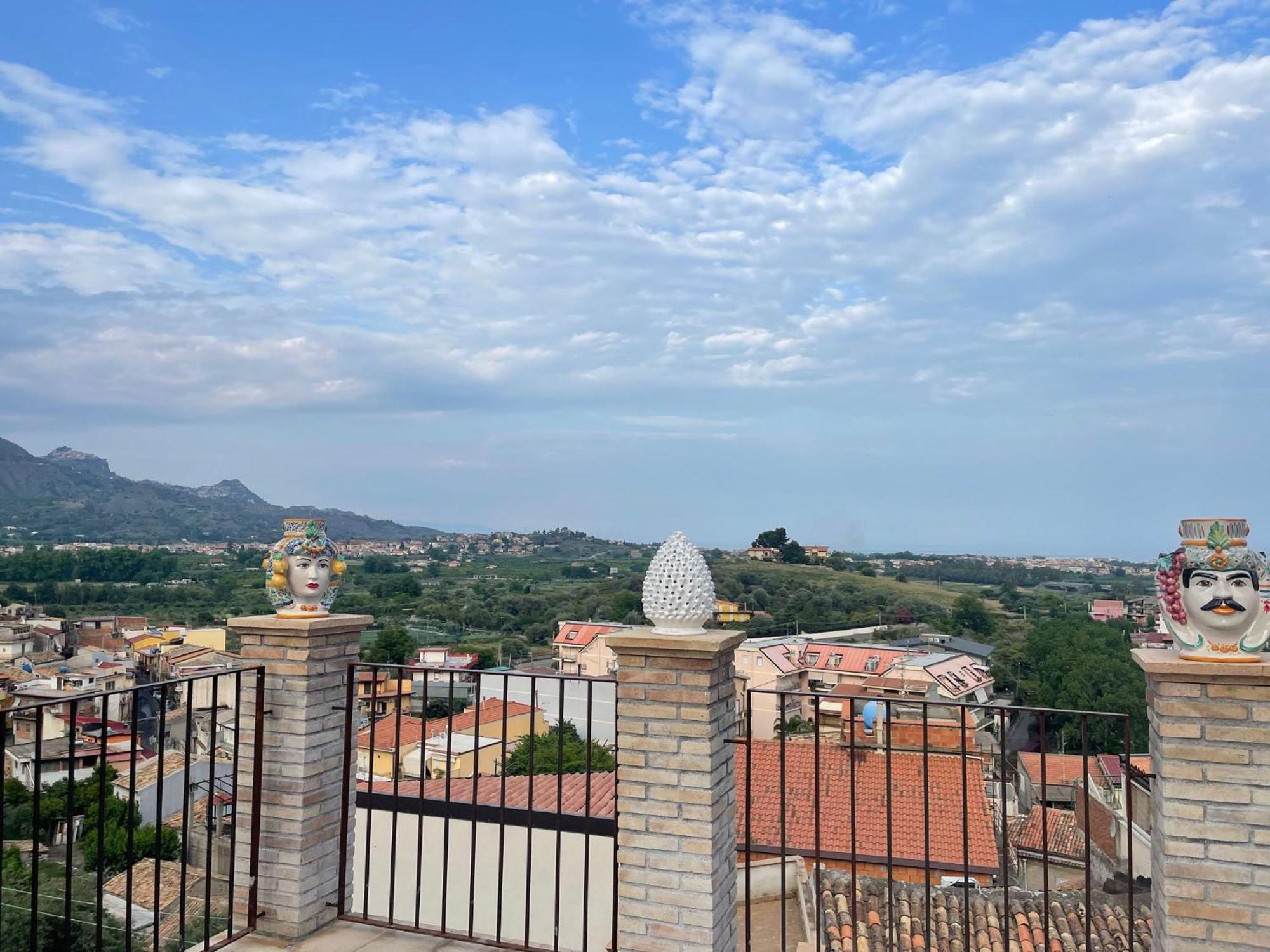 Bed And Relax-Il Maniero Bed & Breakfast Calatabiano Exterior photo