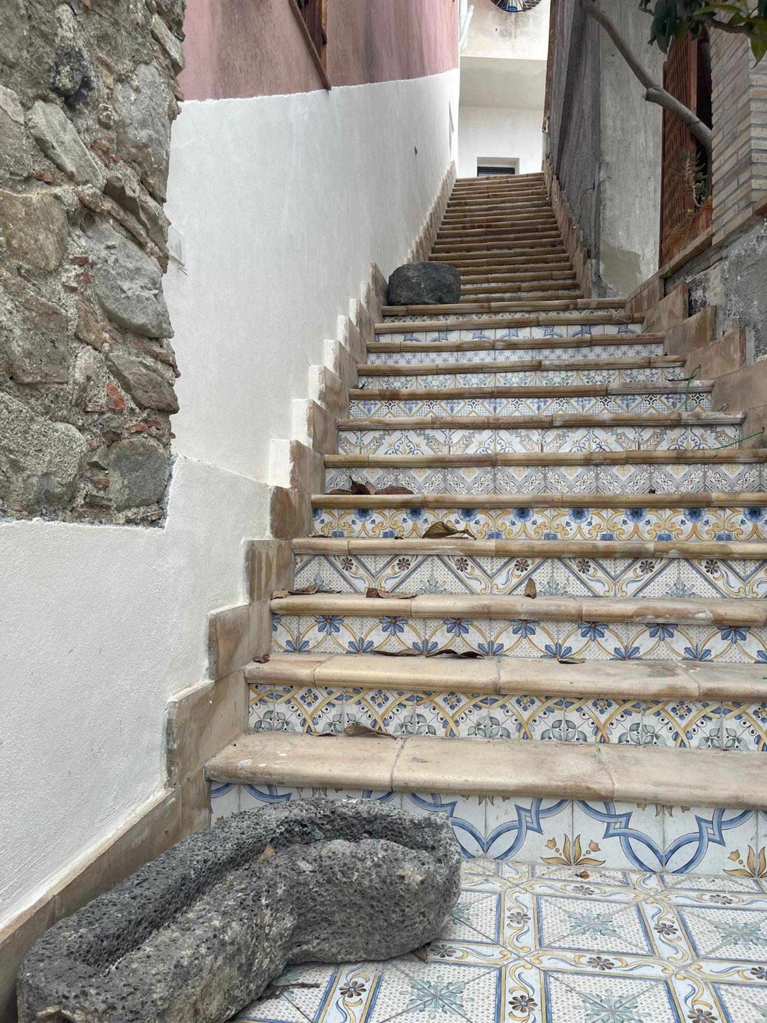 Bed And Relax-Il Maniero Bed & Breakfast Calatabiano Exterior photo