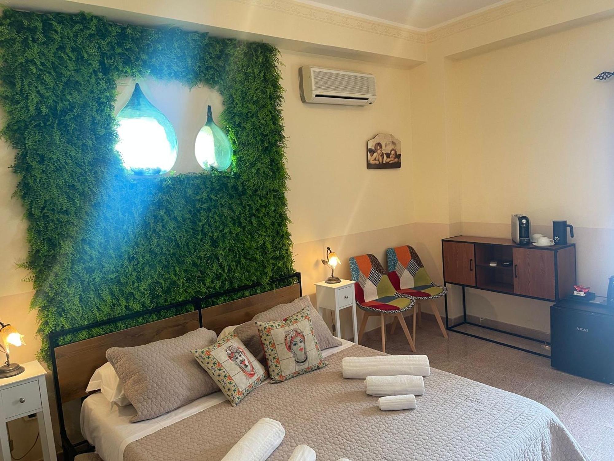 Bed And Relax-Il Maniero Bed & Breakfast Calatabiano Exterior photo